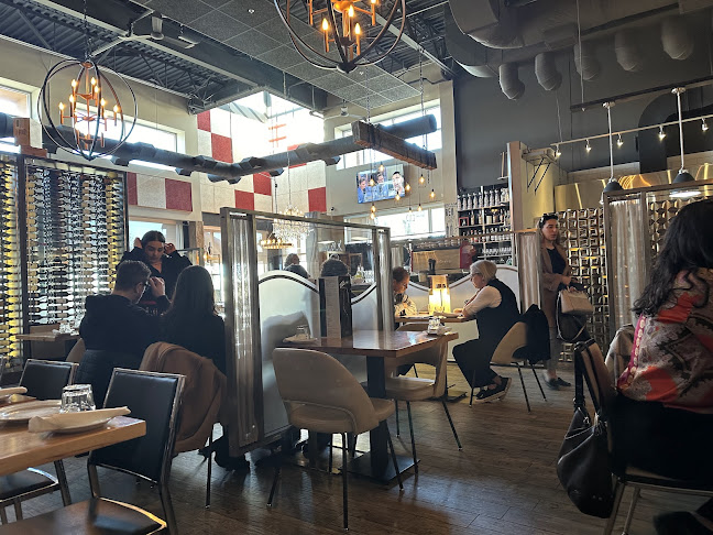 255 Bass Pro Mills Dr 703 A, Concord, ON L4K 0B9