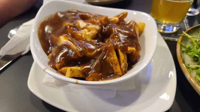 255 Bremner Blvd, Toronto, ON M5V 3L9