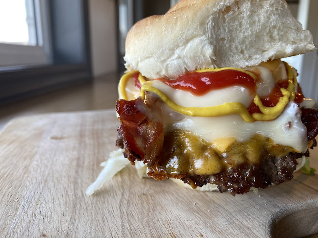 Opinii despre Beefcake’s Burger Factory - Current River în Thunder Bay - Hospitality and gastronomy