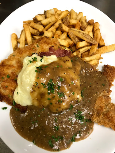 Passek's Classics Restaurant & Bakery - Kamloops