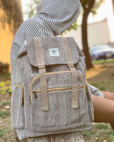 Comentarii opinii despre H