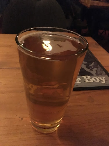 Pour Boy - Somerset - Ottawa