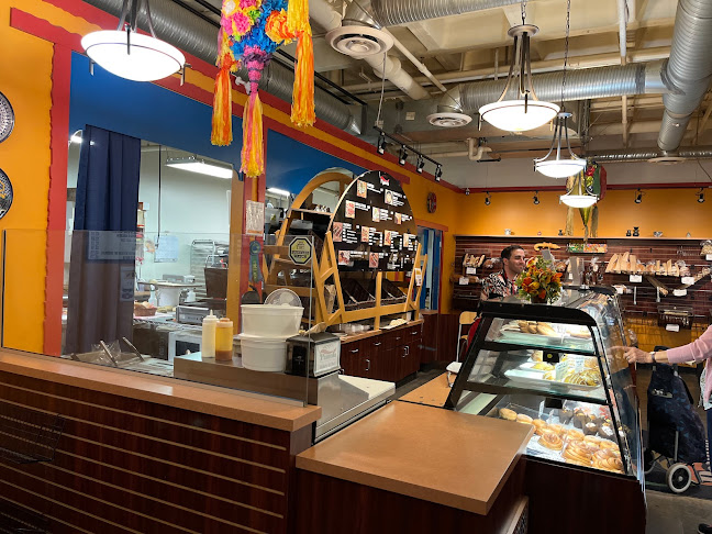 Pamola Bakery & Deli - Hospitality and gastronomy