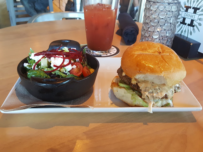 Hub Restaurant - New Westminster