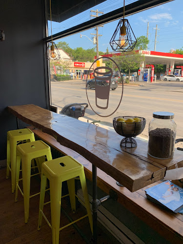 153 Dupont St, Toronto, ON M5R 1V5