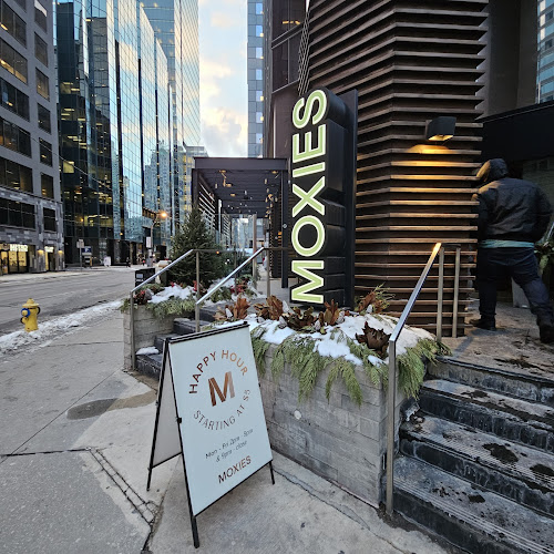 Comentarii opinii despre Moxies Toronto Downtown Restaurant
