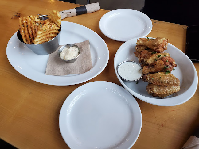 8 Lonsdale Ave, North Vancouver, BC V7L 0B2