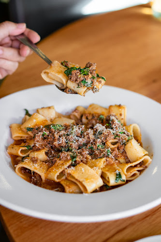 3838 Oak St, Vancouver, BC V6H 2M5