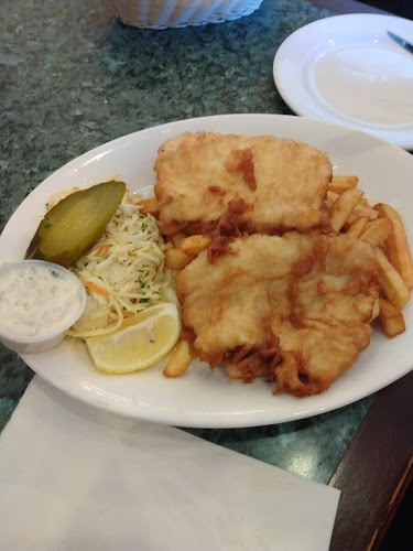 Peter's on Eglinton Restaurant - Mississauga