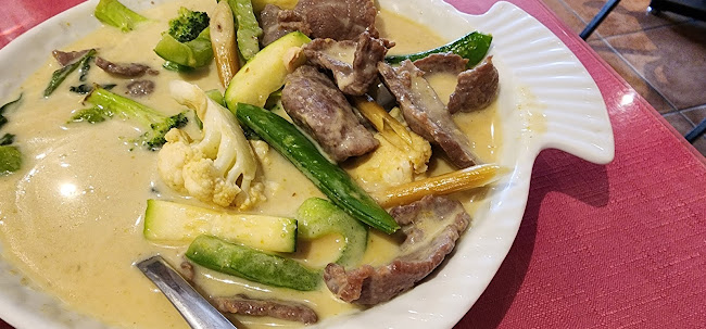 Noi Thai Restaurant - Edmonton