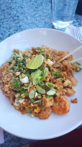 142 Cumberland St, Toronto, ON M5R 1A8