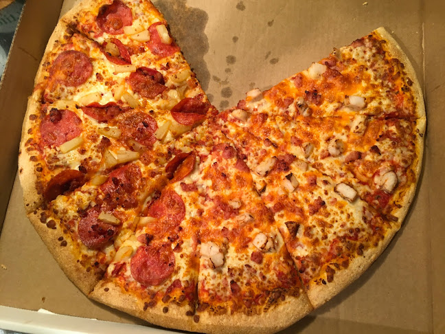 Opinii despre Tito's Pizza în Kitchener - Hospitality and gastronomy