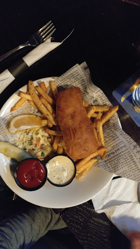 8650 112 Ave NW, Calgary, AB T3R 0R5