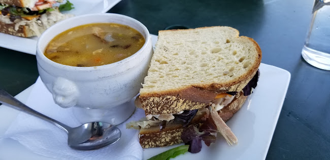 Opinii despre Shot In The Dark Cafe. în Campbell River - Hospitality and gastronomy