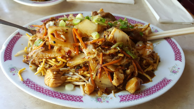 853 Caledonia Ave, Victoria, BC V8T 4B9