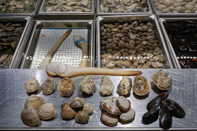 Fanny Bay Oyster Bar & Shellfish Market - Vancouver