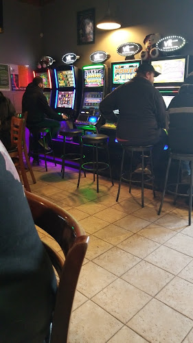 Opinii despre The Ridge Pub & Eatery and LIQUOR OFF SALE în Edmonton - Hospitality and gastronomy