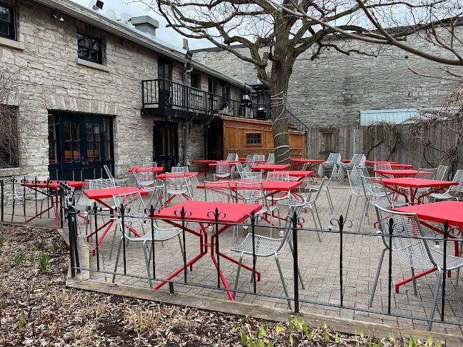 Comentarii opinii despre Chez Piggy Restaurant & Bar