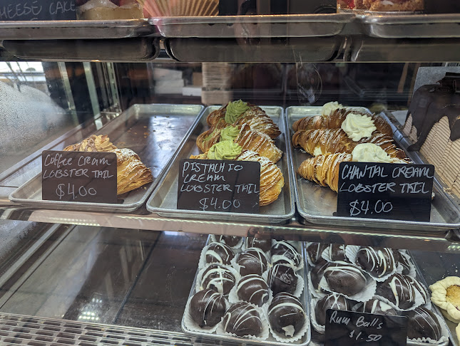 La Villa Bakery and Café