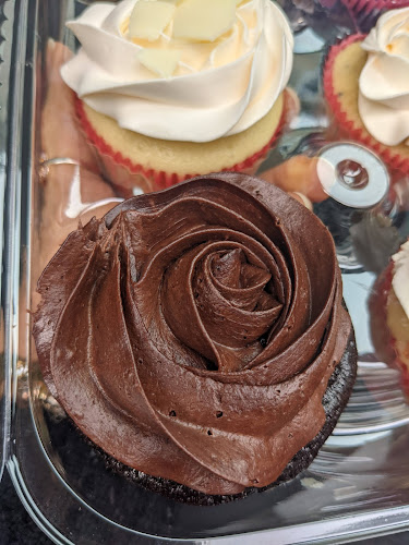 Daisee's Bakeshop - Hospitality and gastronomy