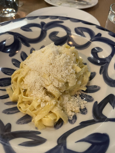 Manulife Centre, 55 Bloor St W, Toronto, ON M4W 1A6