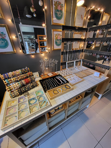 43 Queen St E, Brampton, ON L6W 3P1