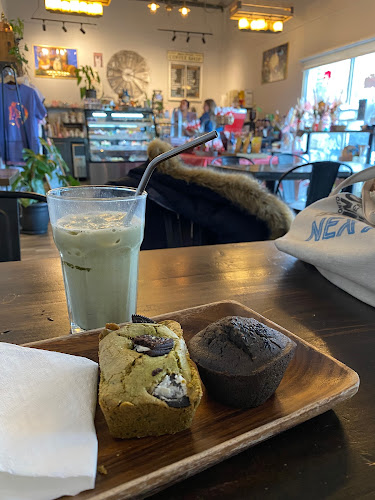 Comentarii opinii despre Oishiii Sweets Cafe