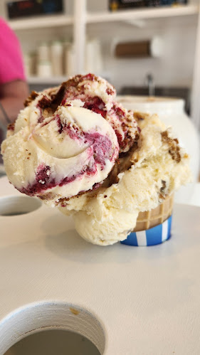 Opinii despre Growlers Ice Cream Shop în Joe Batt's Arm - Hospitality and gastronomy