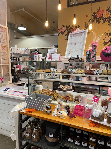 2302B Clarke St, Port Moody, BC V3H 1Y8