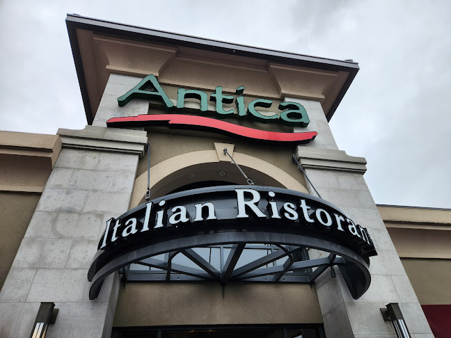 5785 Victoria Ave, Niagara Falls, ON L2G 3L6