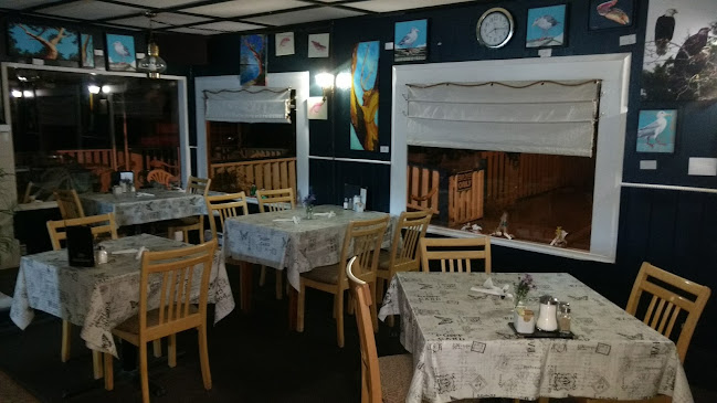 Sandbar Cafe & Art Gallery - Qualicum Beach