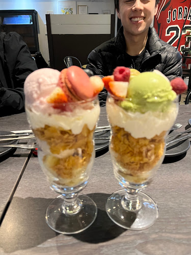 Midam Cafe & Bistro - Hospitality and gastronomy