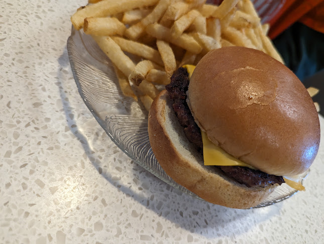 1308 Algonquin Ave, North Bay, ON P1B 4Y2