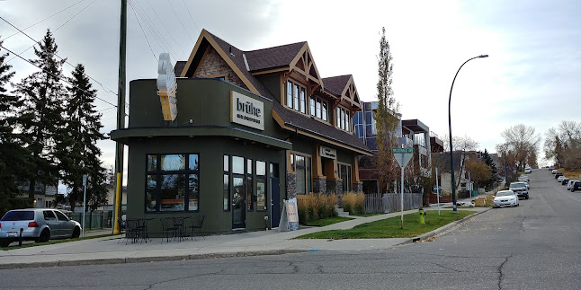 1024 Bellevue Ave SE, Calgary, AB T2G 4L1