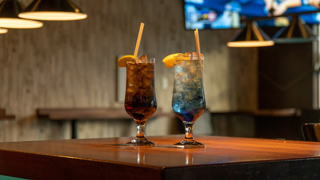 9606 118 Ave NW, Edmonton, AB T5G 1V3