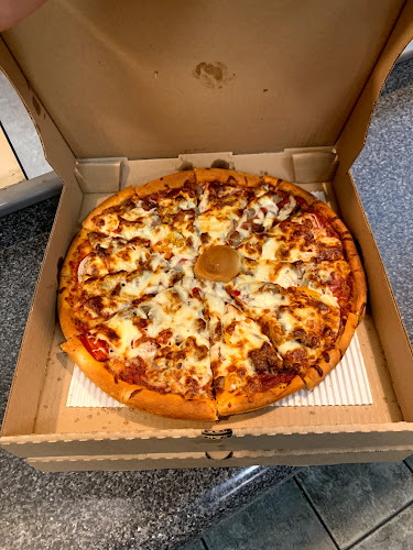 Classic O.P. Pizza - Hospitality and gastronomy