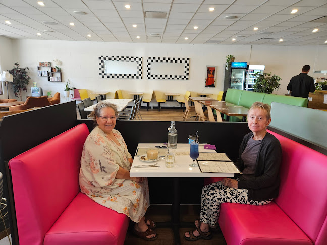 571 Lawrence Ave, Kelowna, BC V1Y 6L8