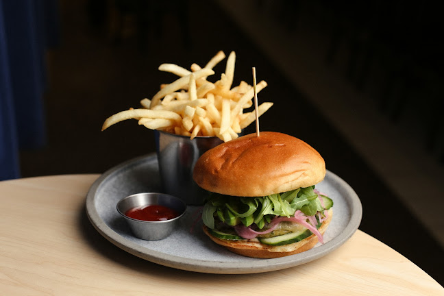 Walrus Pub & Beer Hall - Toronto