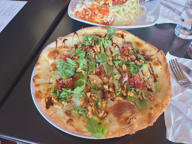 Opinii despre GO Italian Restaurant în Kingston - Hospitality and gastronomy