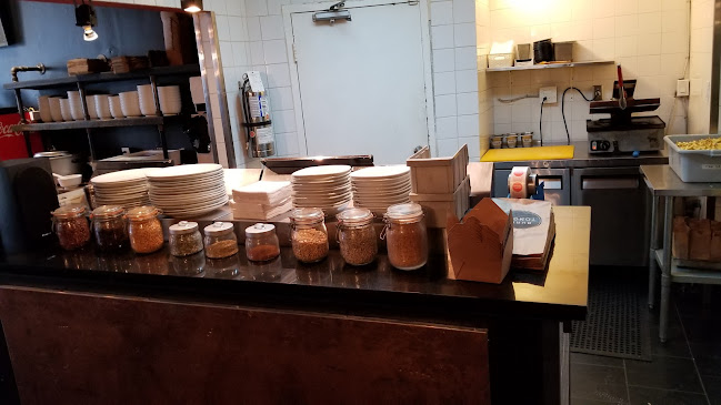 182 Locke St S, Hamilton, ON L8P 4B3