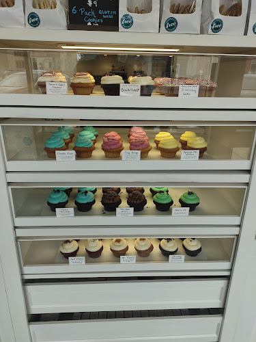 Cake Bake Shoppe - Calgary