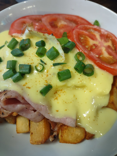 Miche Cafe & Bar - Hospitality and gastronomy