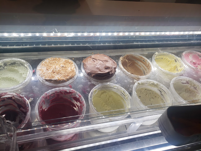 1418 Dundas St W, Toronto, ON M6J 1Y5