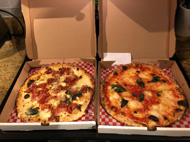 Opinii despre LDV Pizza Bar în Calgary - Hospitality and gastronomy