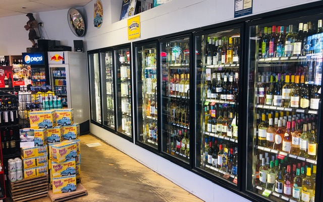 Ok Corral Liquor Store - Hospitality and gastronomy