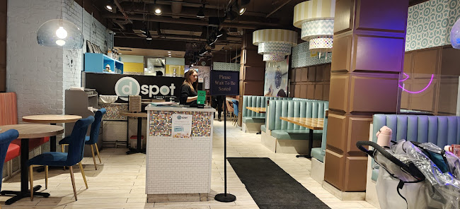 933 17 Ave SW #100, Calgary, AB T2T 5R6