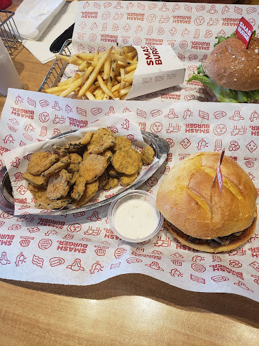 Smashburger - Hospitality and gastronomy