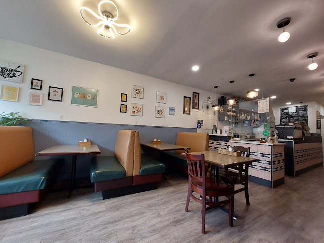 Friends & Neighbours Cafe