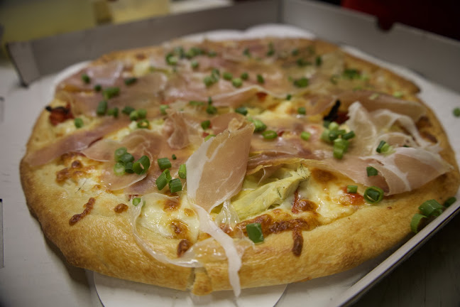 Comentarii opinii despre Carmine's Pizzeria- Authentic New York Style Pizzas