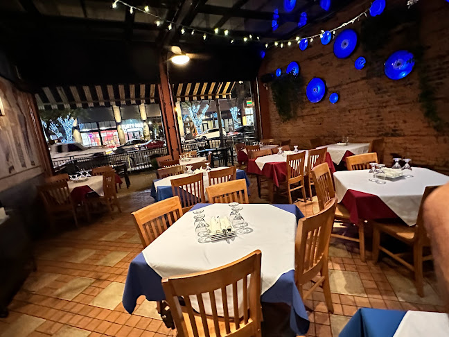 Comentarii opinii despre Yiannis Taverna Greek Restaurant